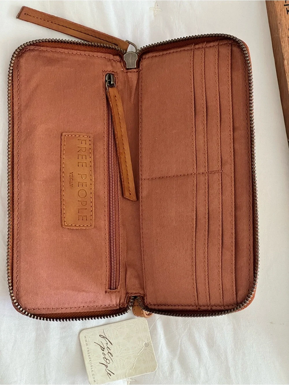 Free People ✨NWT✨Vegan Leather Zip Wristlet Wallet